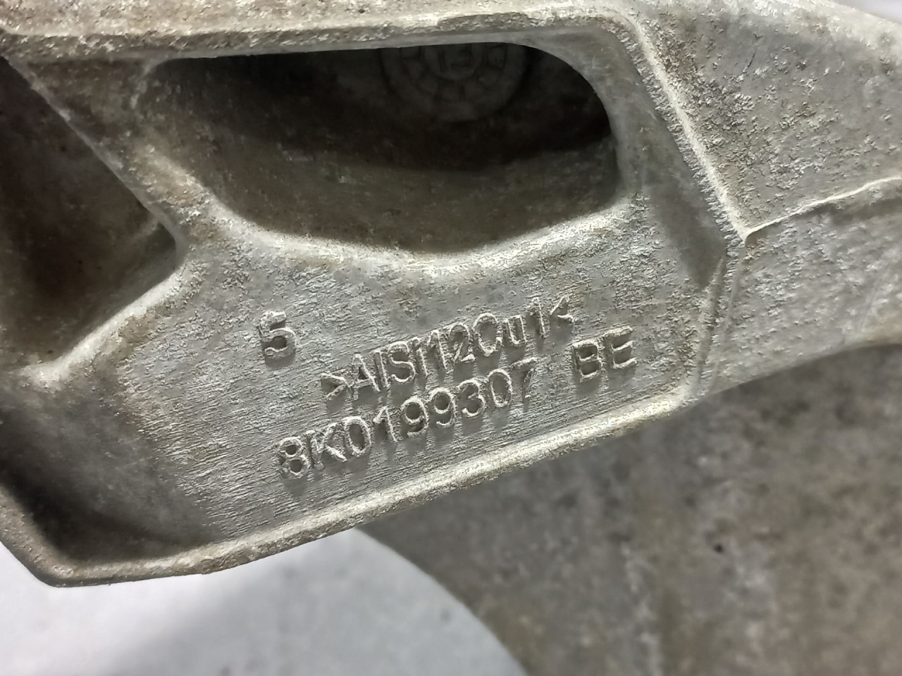 NOSAC MOTORA AUDI A4 (B8) > 12-15 8K0199307BE
