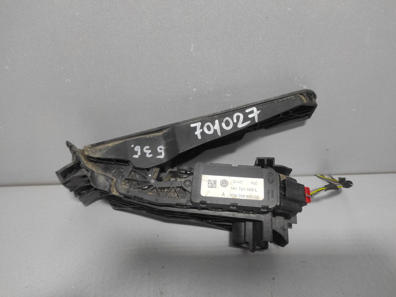 PAPUCICA GASA VW PASSAT B6 > 05-10 1K1721503L