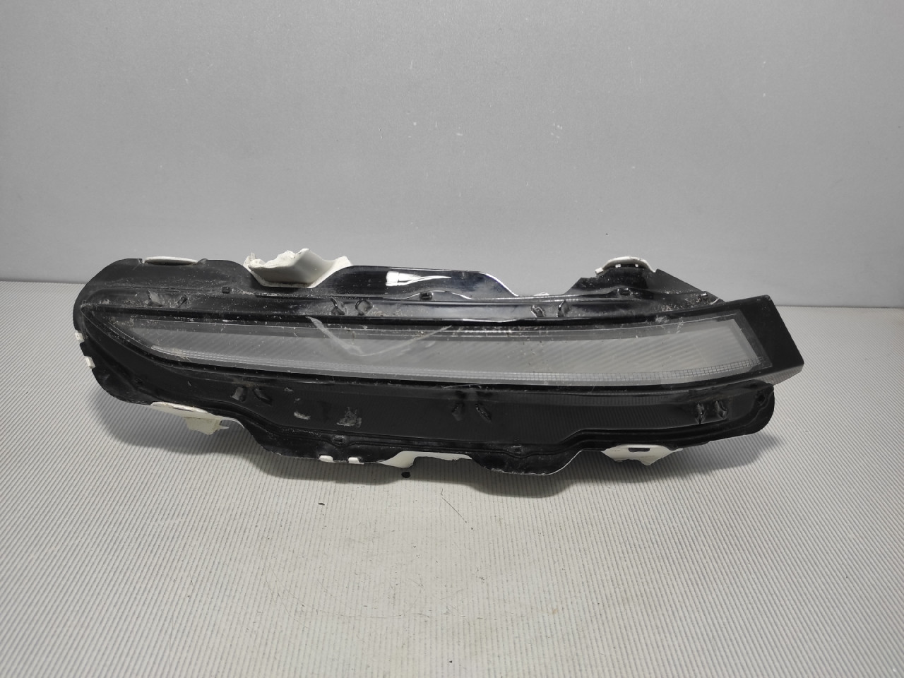 DNEVNO SVJETLO PEUGEOT 208 > 19- 9824241480
