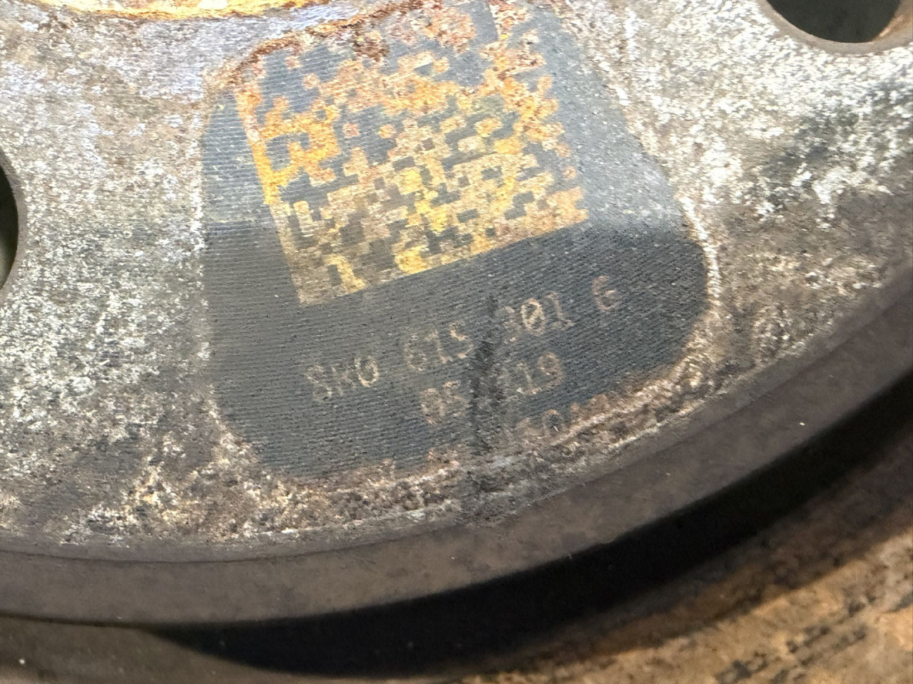 DIJELOVI KOCIONI DISK AUDI Q5 > 12-16 2.0 8R0615301G