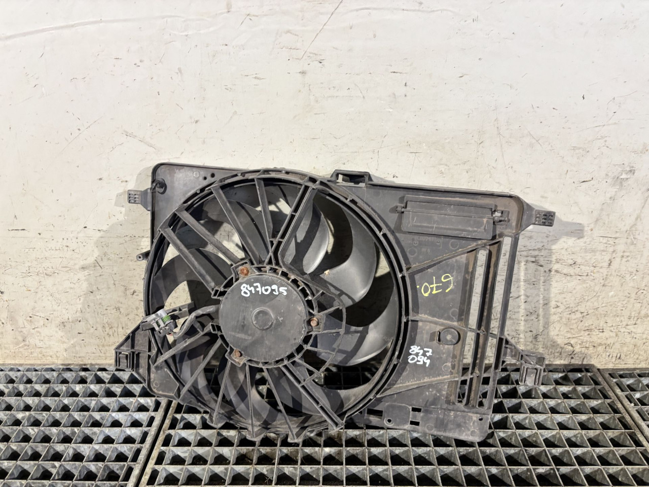 DIJELOVI VENTILATOR FORD C-MAX > 15-19