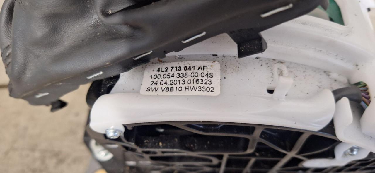 DIJELOVI SALTEBLA AUDI Q7 (4L) > 09-15 4L2713041AF