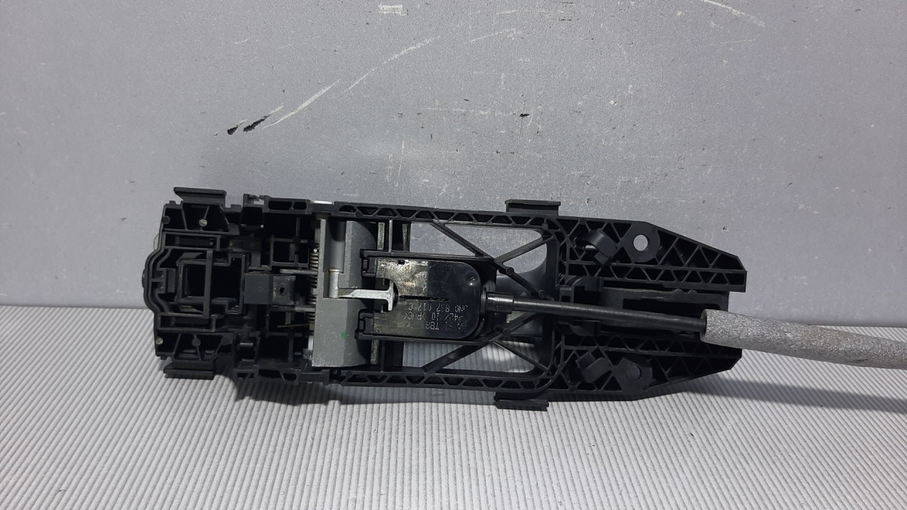 DIJELOVI RUCKA VRATA VW GOLF 6 > 08-12 5N0837017C