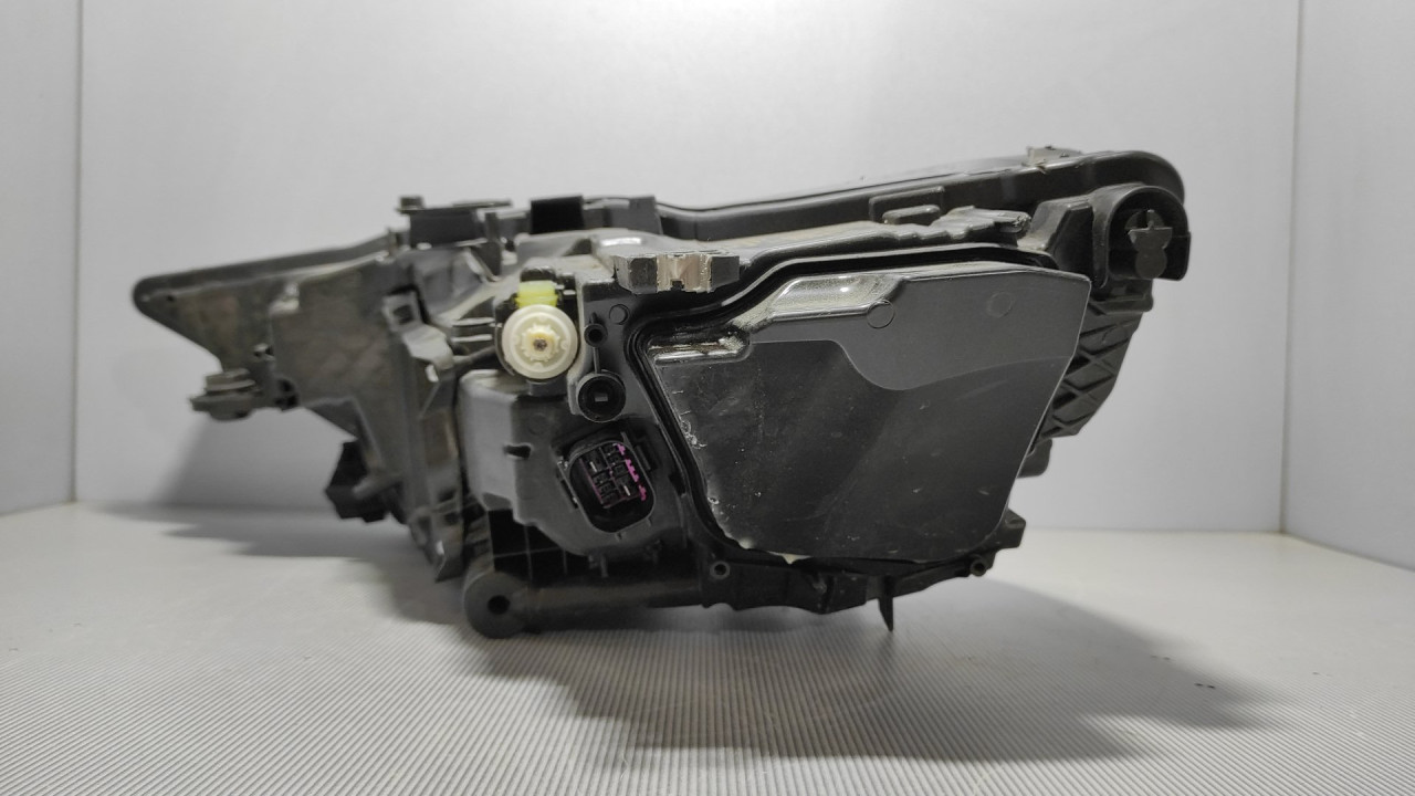 DIJELOVI FAR AUDI A6 4K > 18- 4K0941034