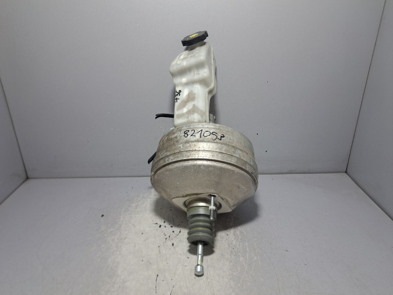 KOCIONI DOBOS OPEL INSIGNIA > 17-19 0204824394