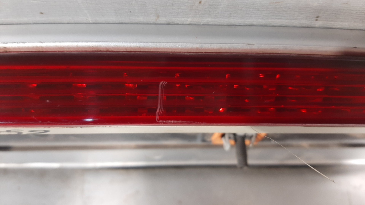 TRECE STOP SVJETLO MERCEDES C KLASA (W203) > 04-07 0216