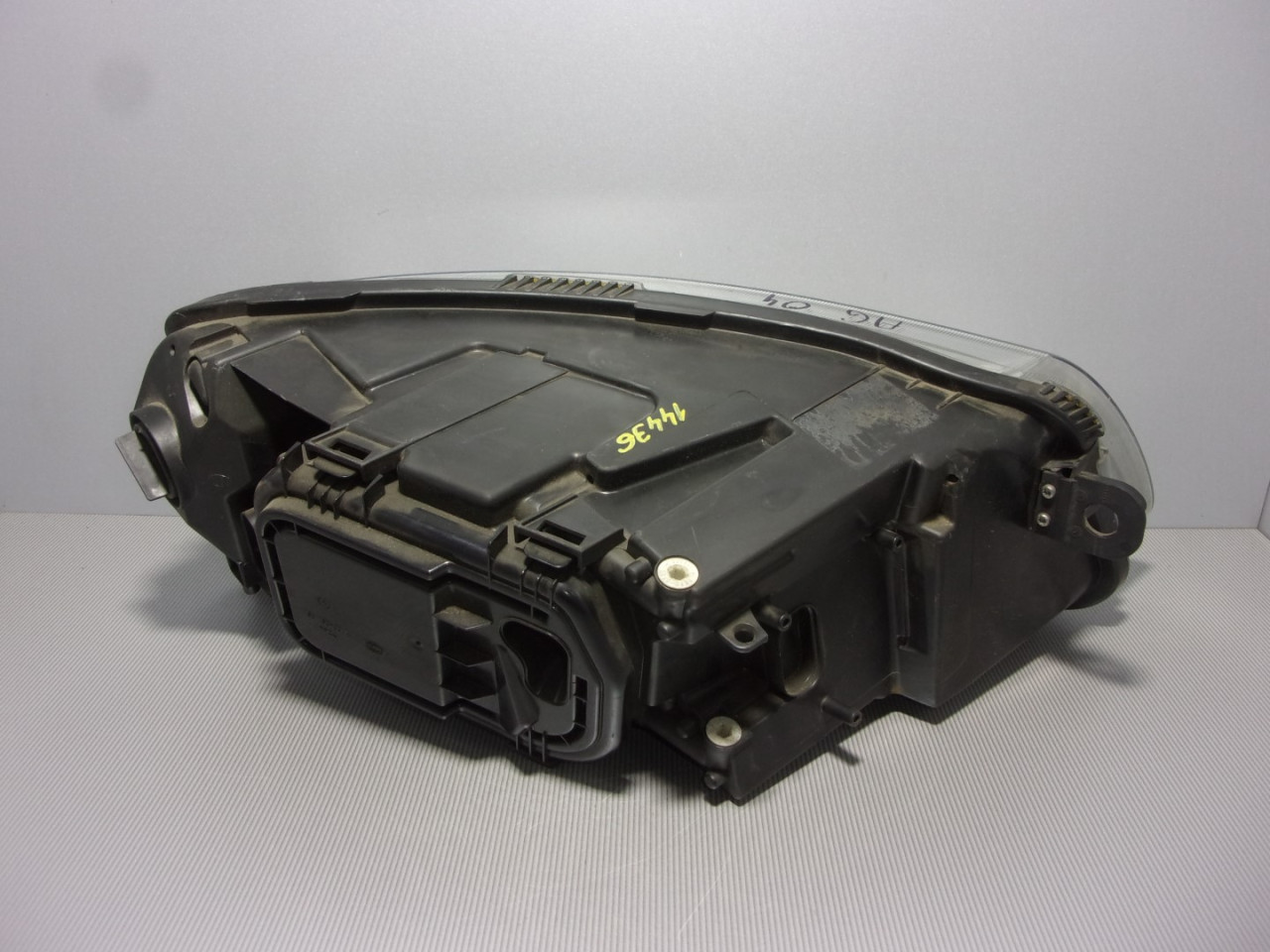 DIJELOVI FAR AUDI A6 > 04-08 AD034013