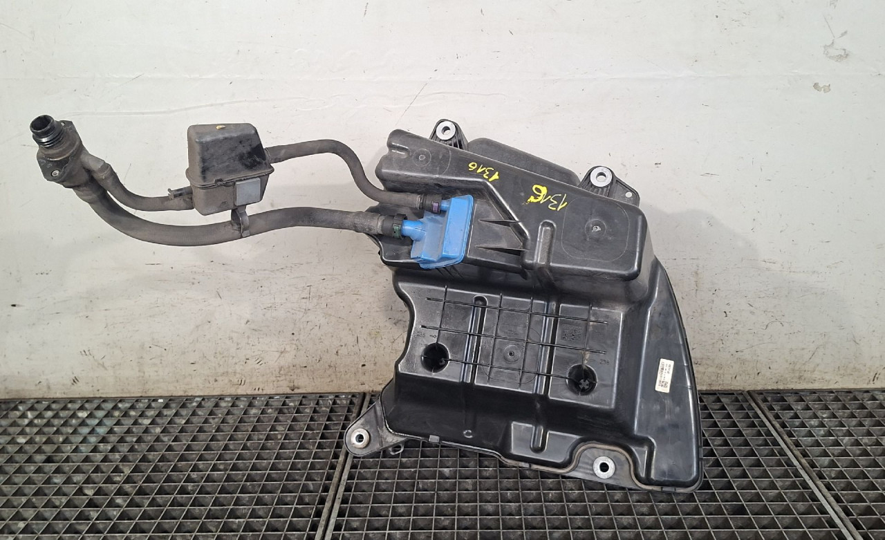 DIJELOVI REZERVOAR ADITIVA AUDI A4 (B9) > 15-18 2.0 8W0131879BB