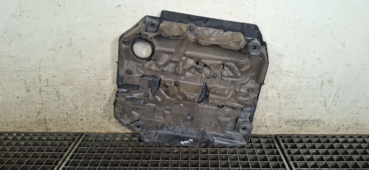 DIJELOVI POKLOPAC MOTORA VW PASSAT B8 > 14-19 2.0 04L103954T