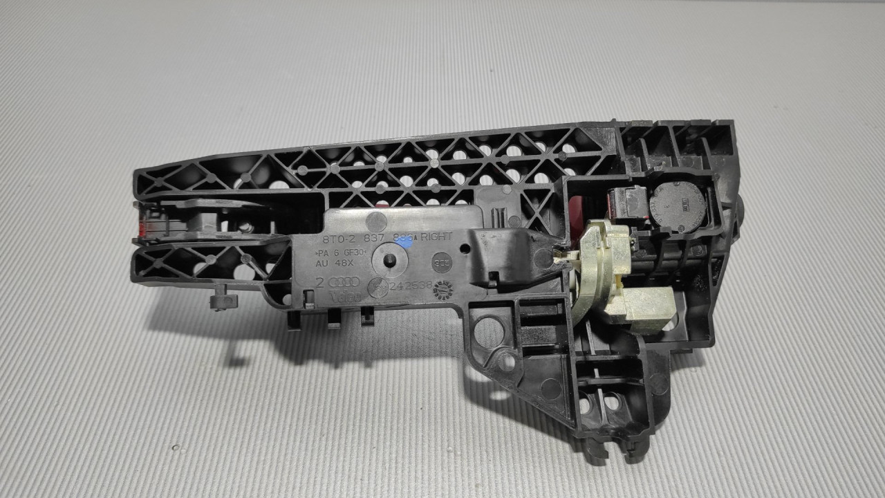 RUCKA VRATA AUDI A4 (B8) > 07-11 8T0837886A