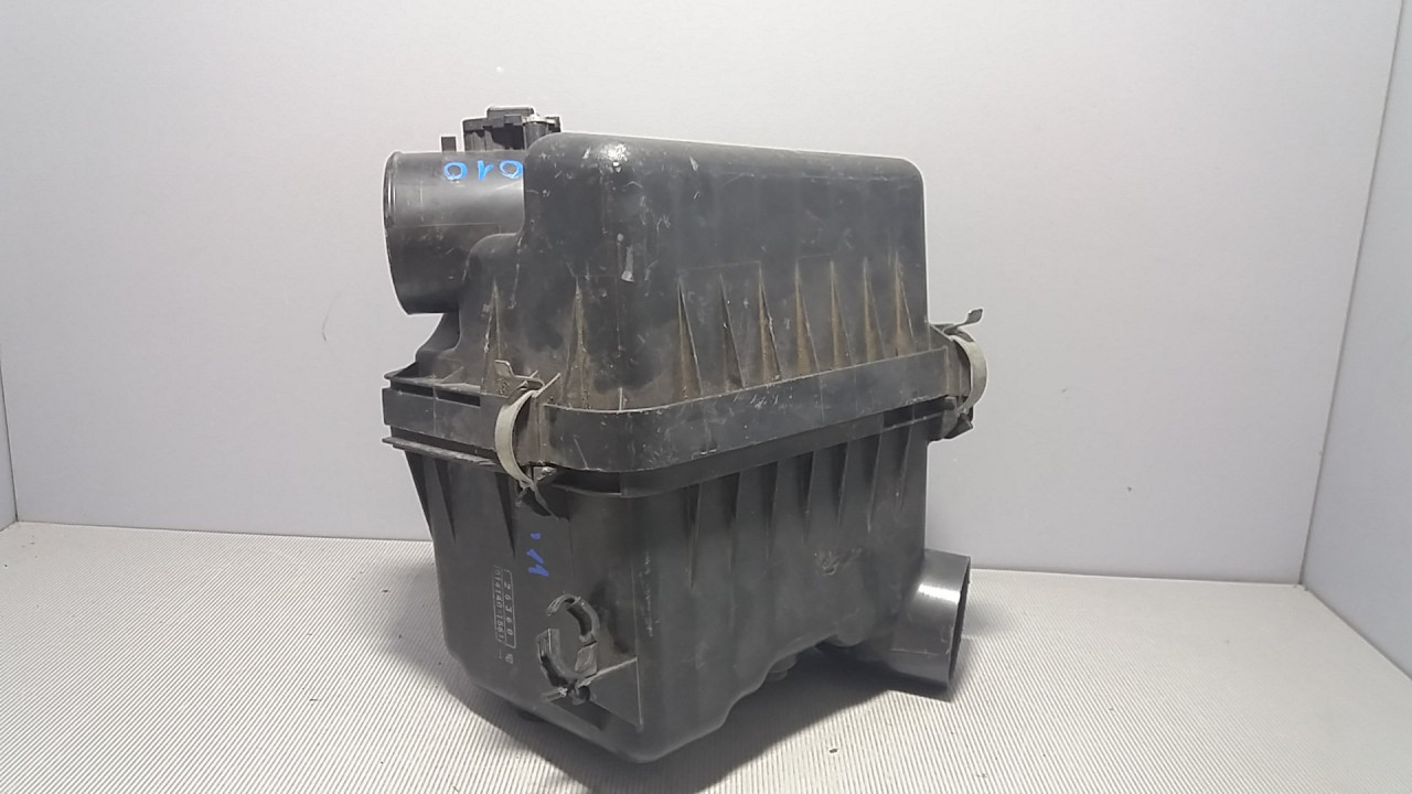 KUCISTE FILTERA ZRAKA TOYOTA RAV 4 > 10-13 0141401561