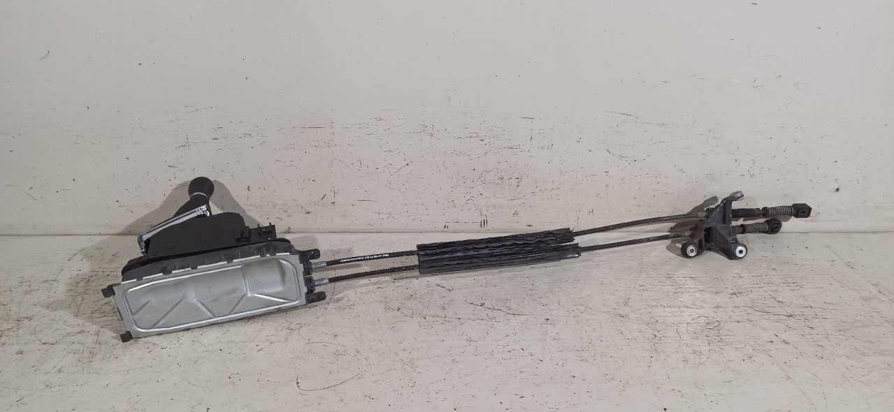 DIJELOVI SALTEBLA VW GOLF 7 > 12-16 5Q0711112E