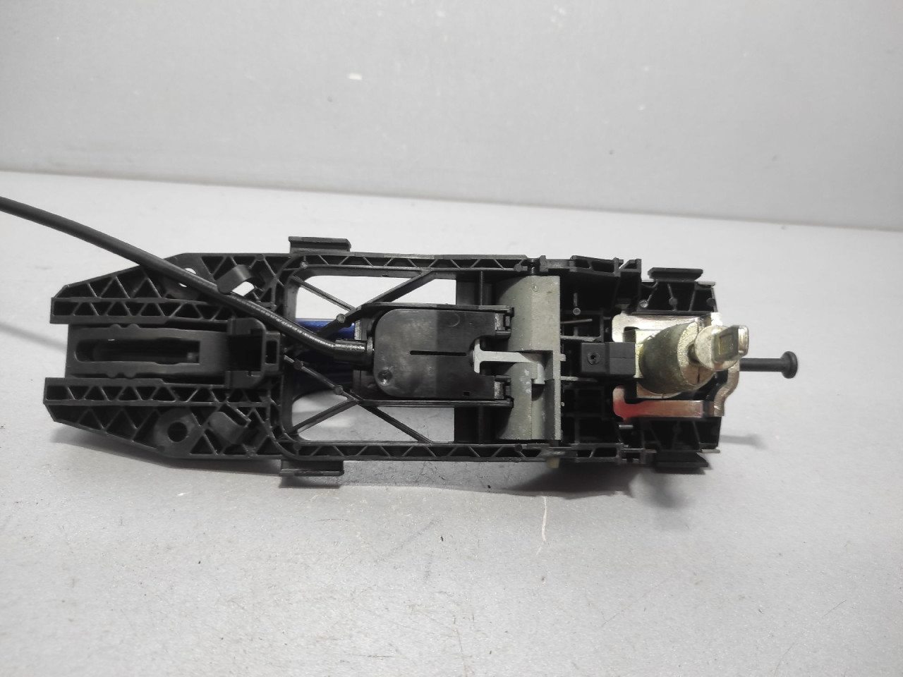 DIJELOVI RUCKA VRATA VW GOLF 6 > 08-12 5N0837885G