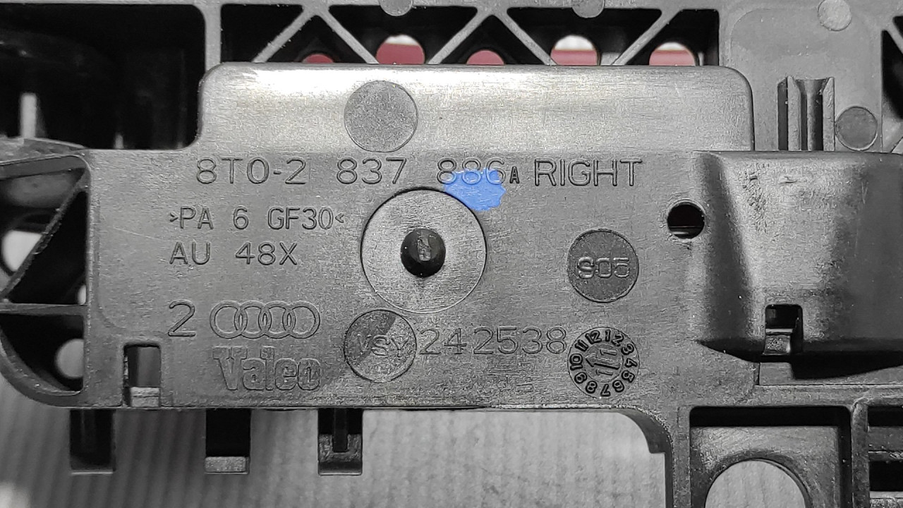 RUCKA VRATA AUDI A4 (B8) > 07-11 8T0837886A