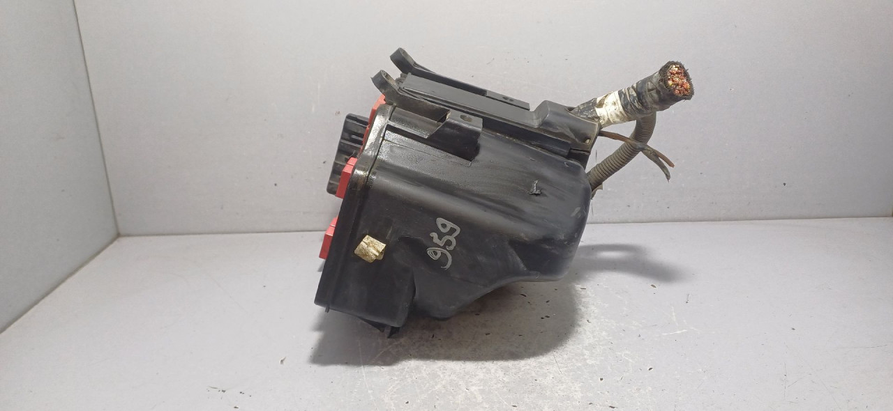 DIJELOVI ELEKTRONIKA KUTIJA OSIGURACA OPEL MOVANO > 14-