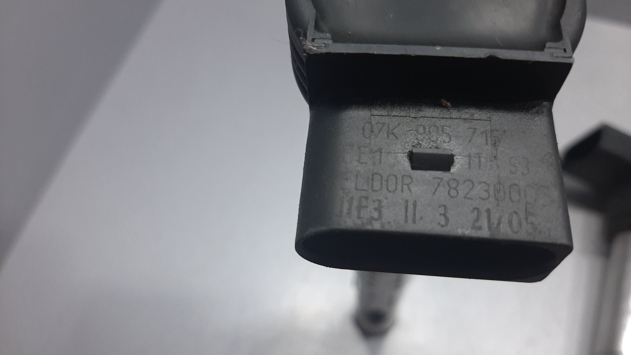 DIJELOVI BOMBINA AUDI A4 (B7) > 04-07 07K905715