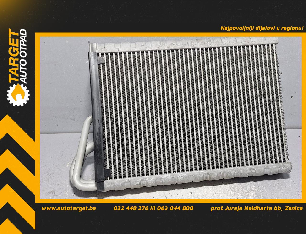 DIJELOVI MALI HLADNJAK AUDI A4 (B8) > 12-15 2.0 H1405009