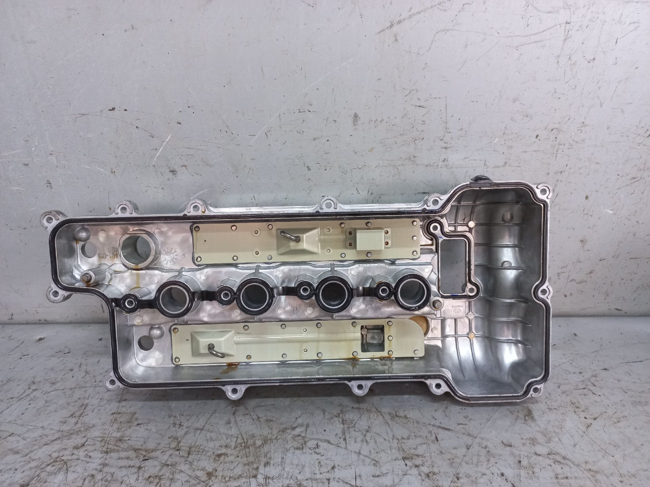 DIJELOVI DEKLO KIA CEED > 15- 22410-2B620