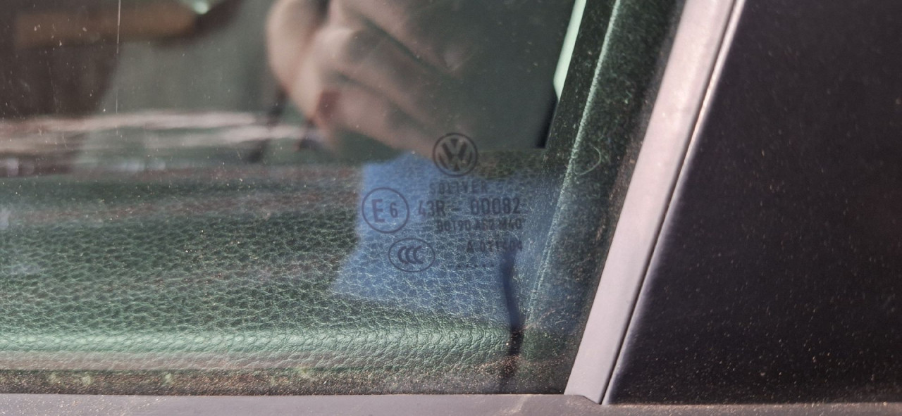 DIJELOVI STAKLO VW PASSAT B7 > 10-14 1.6