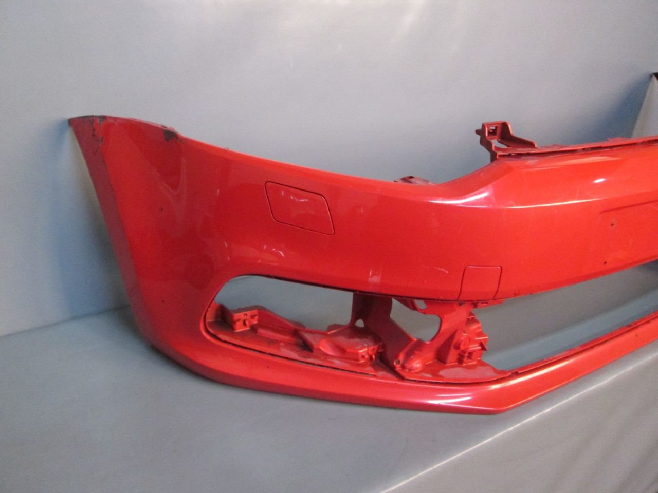 DIJELOVI BRANIK VW POLO > 14-17 VG024009 6C0807221