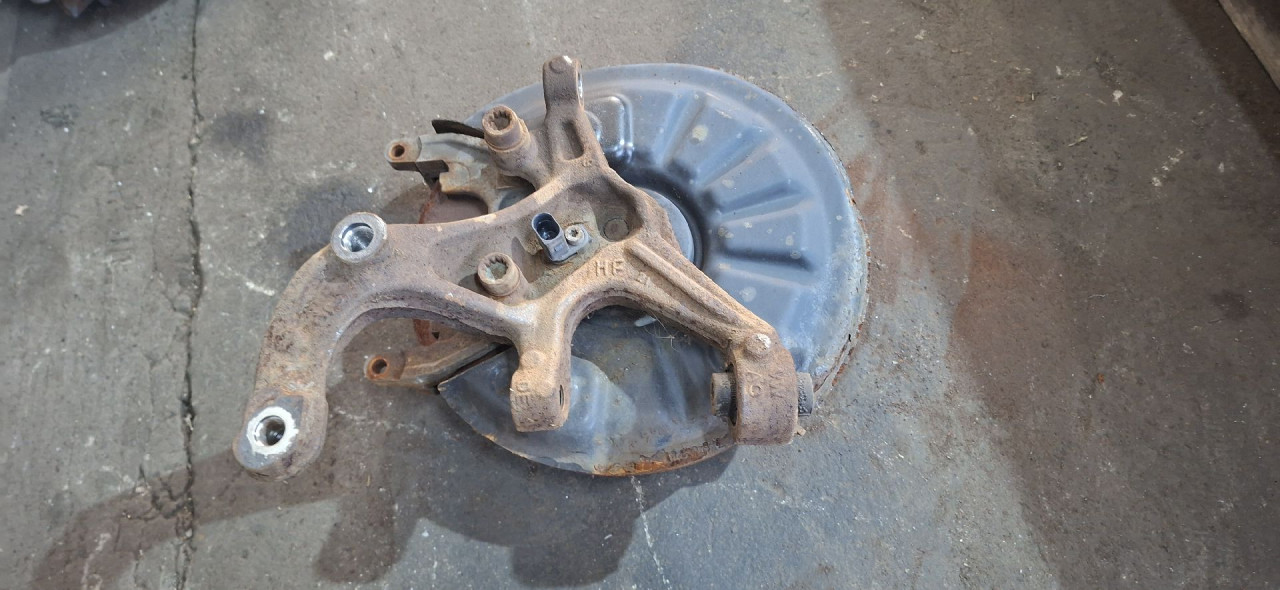 DIJELOVI GLAVCINA AUDI A3 (8Y) > 20 -