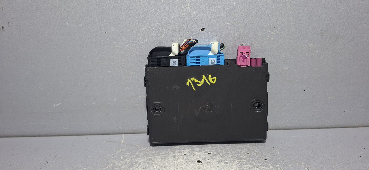 DIJELOVI ELEKTRONIKA MODUL AUDI A4 (B9) > 15-18 2.0 8W5907468E