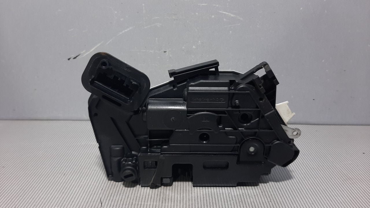 DIJELOVI BRAVA VRATA VW GOLF 6 > 08-12 5K4839015H