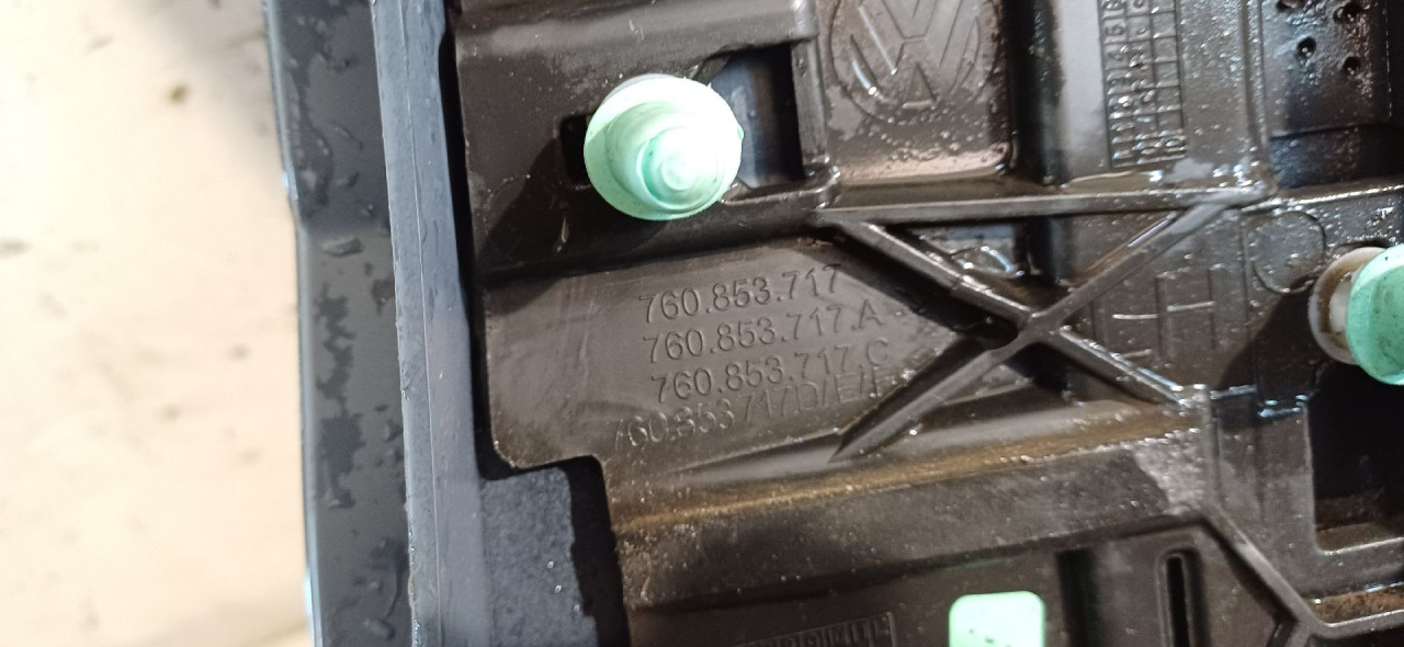 DIJELOVI RUB BLATOBRANA VW TOUAREG > 18- 760853717