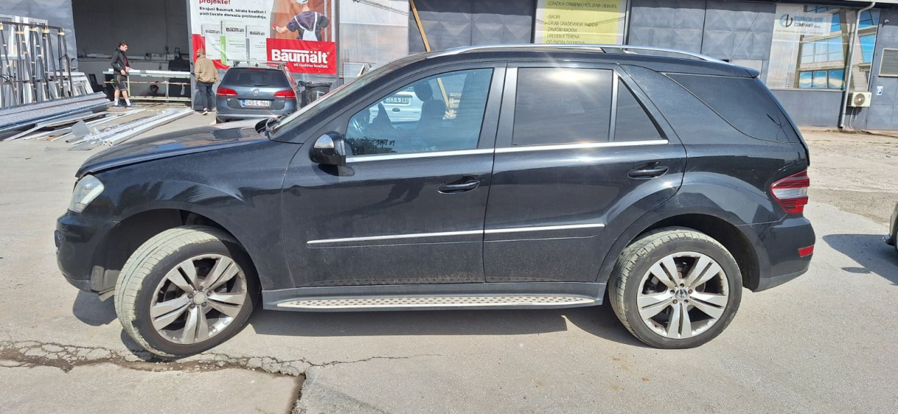 DIJELOVI MERCEDES ML (W164) > 08-11 3.0 Dizel 642940 MOTOR