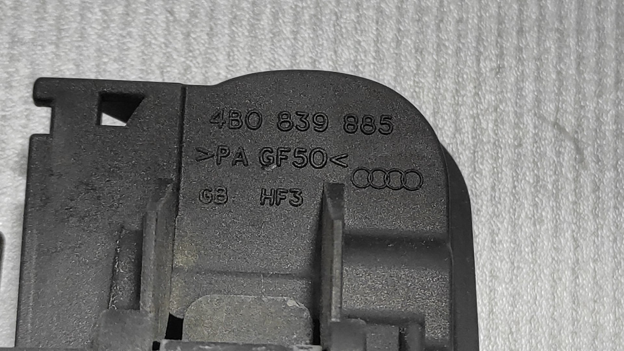 RUCKA VRATA AUDI A4 (B7) > 04-07 4B0839885