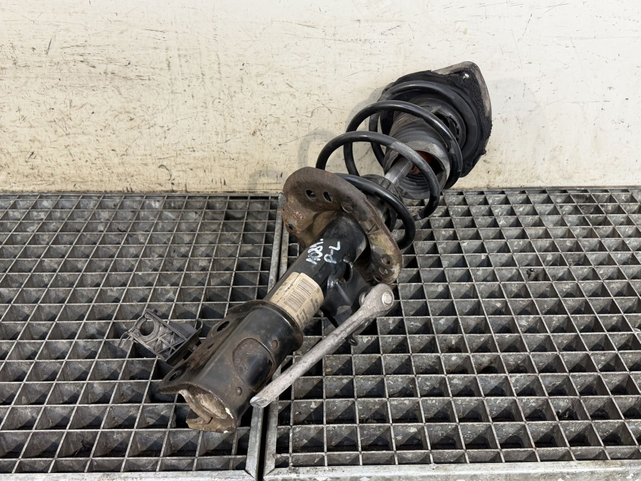 AMORTIZER MERCEDES A KLASA (W176) > 15-18 A1763201938