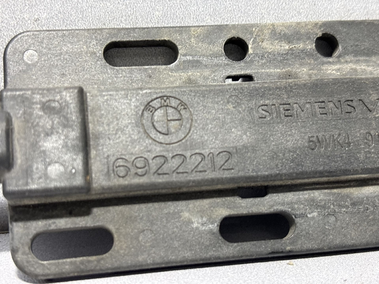 ANTENA BMW SERIJA 5 (E60N/E61N) > 07-10 6922212
