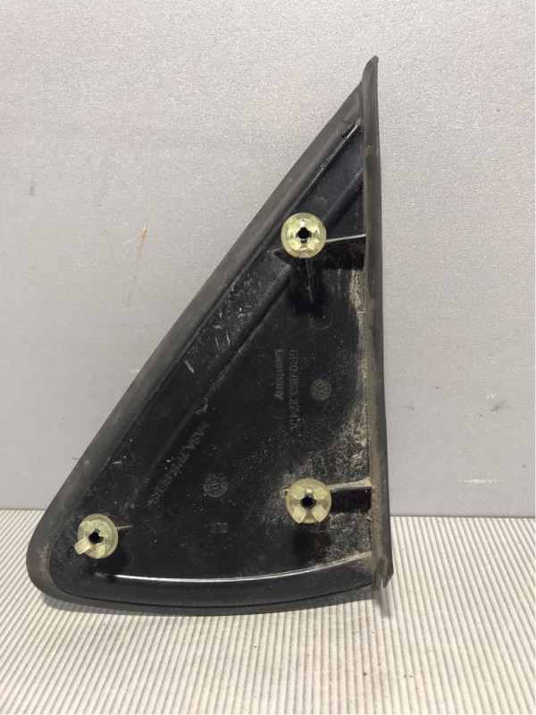 DIJELOVI POKLOPAC NA BLATOBRANU VW POLO > 09-14 1.6 6R0853273A