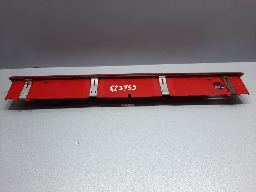 TRECE STOP SVJETLO VW GOLF 5 > 03-08 1K6945097A