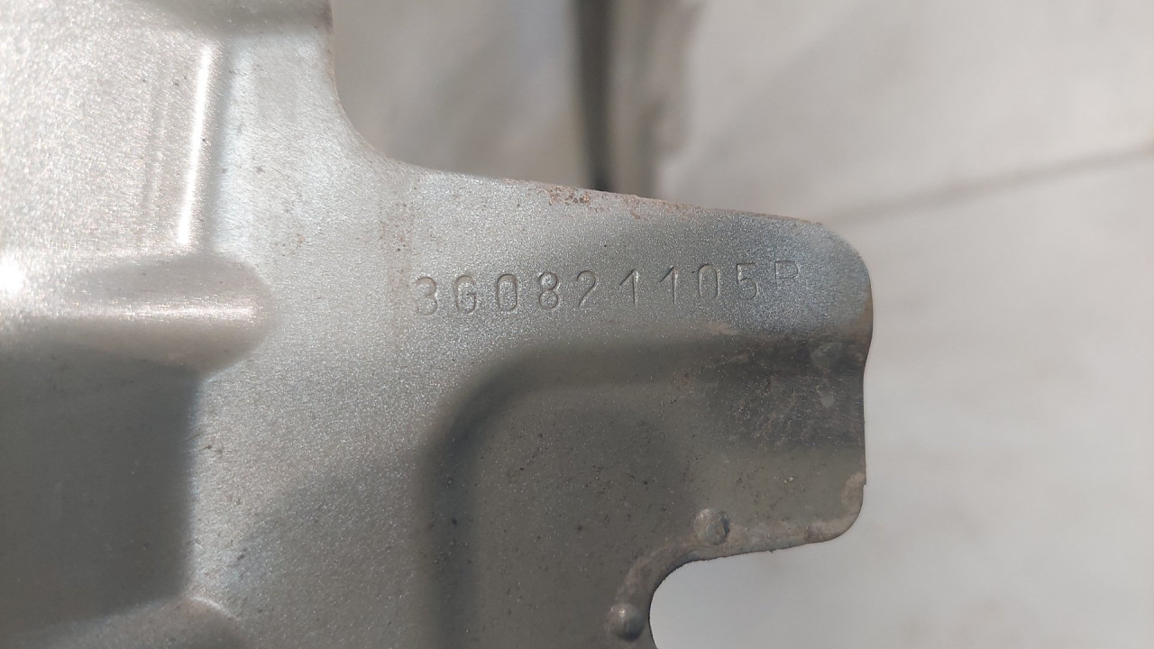 DIJELOVI BLATOBRAN VW PASSAT B8 > 14- 3G0821105R