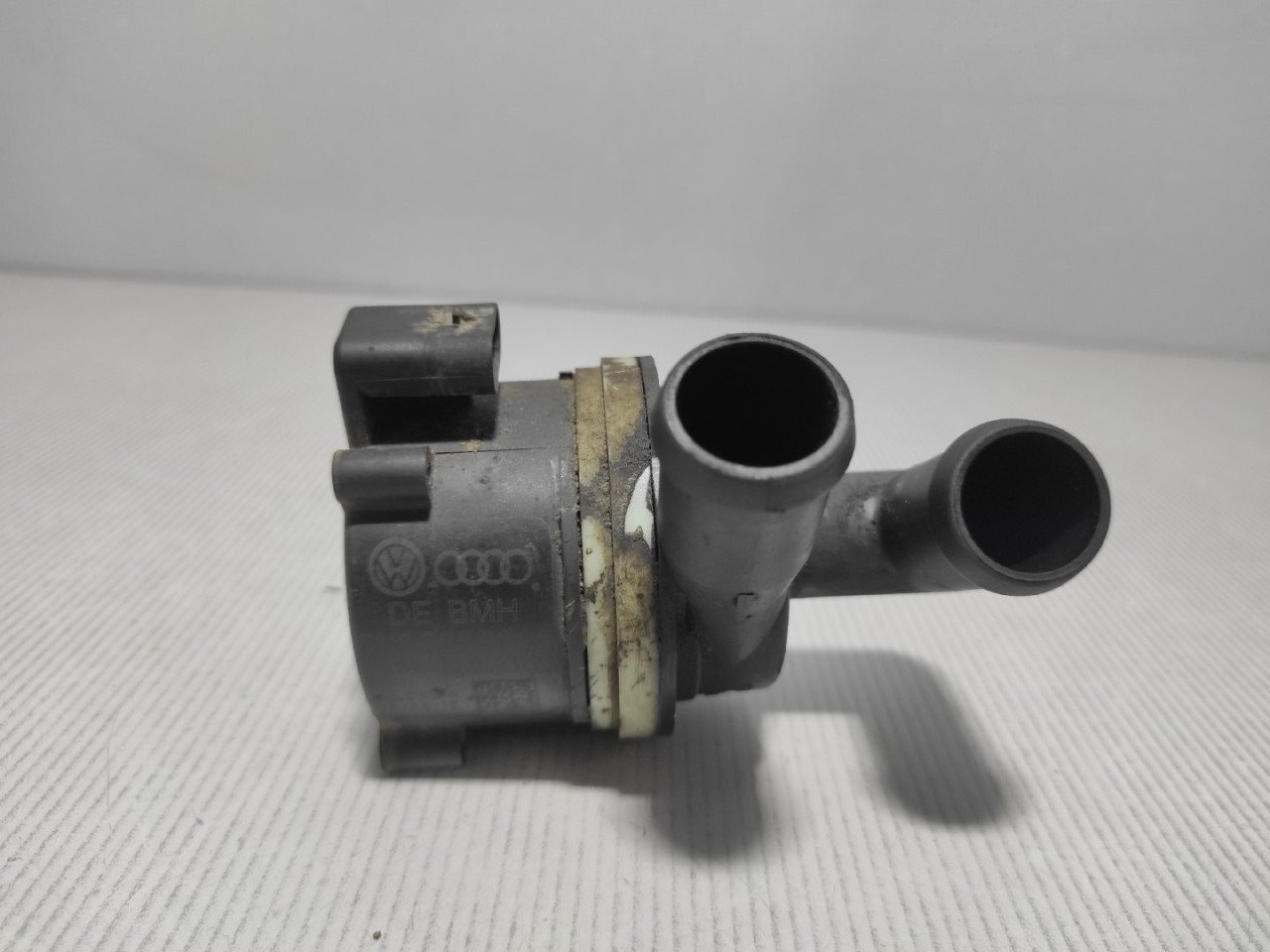 DIJELOVI POMOCNA PUMPA VODE VW PASSAT B7 > 10-14 2.0 5N0965561A