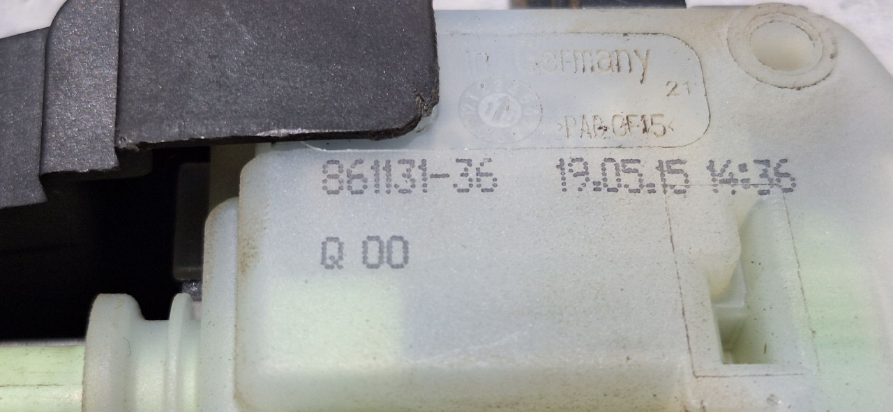 MOTORIC POKLOPCA REZERVOARA VOLVO S60/V60 > 10-13 86113136