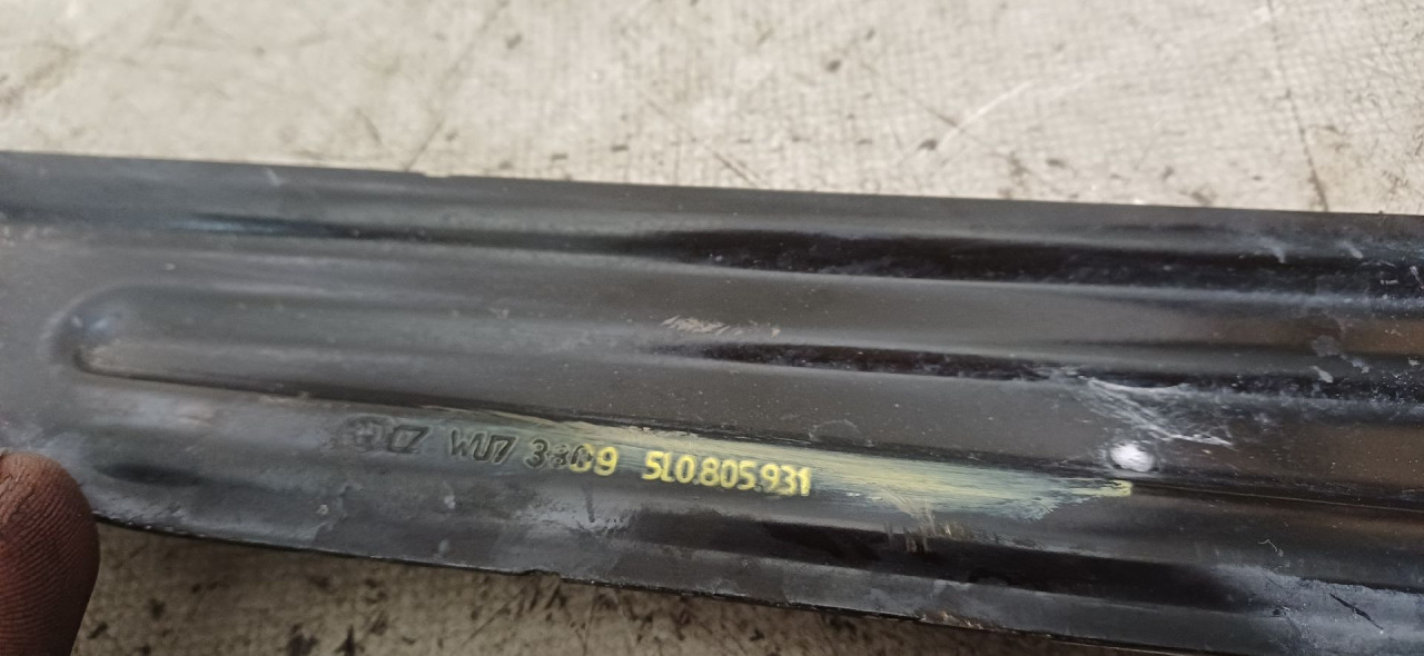 DIJELOVI NOSAC FARA SKODA YETI > 10-13 2.0 5L0805931