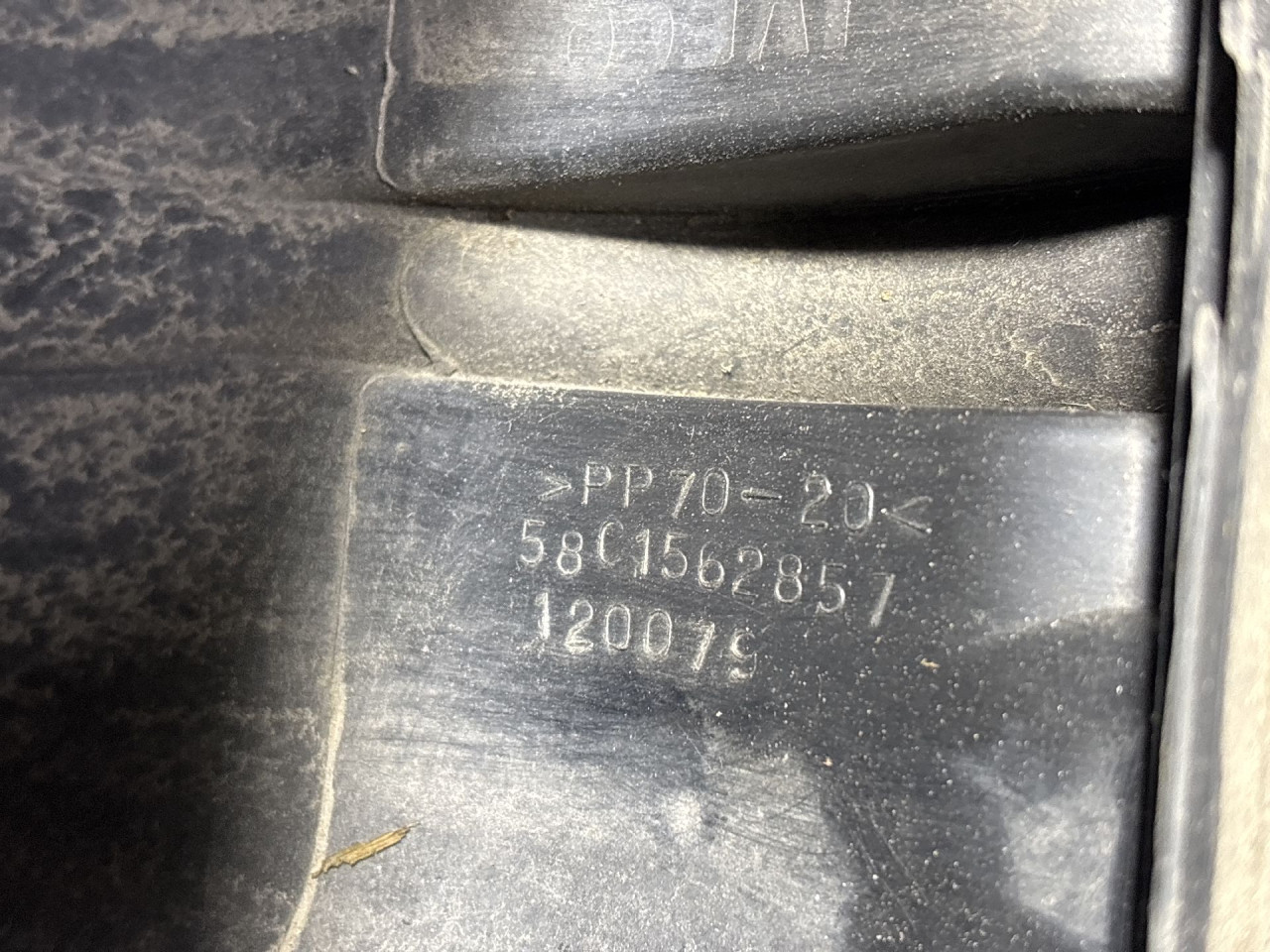 KUCISTE FILTERA ZRAKA IVECO DAILY > 14- 58C1562857