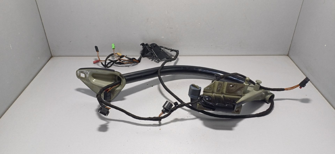 BAGLAMA GEPEKA VW PASSAT CC > 12-15 3C8827301A