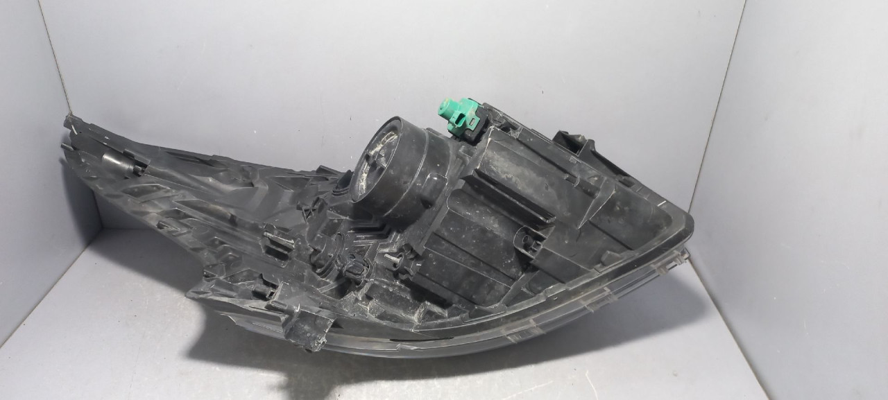 DIJELOVI FAR RENAULT TRAFIC > 14- 260607934R