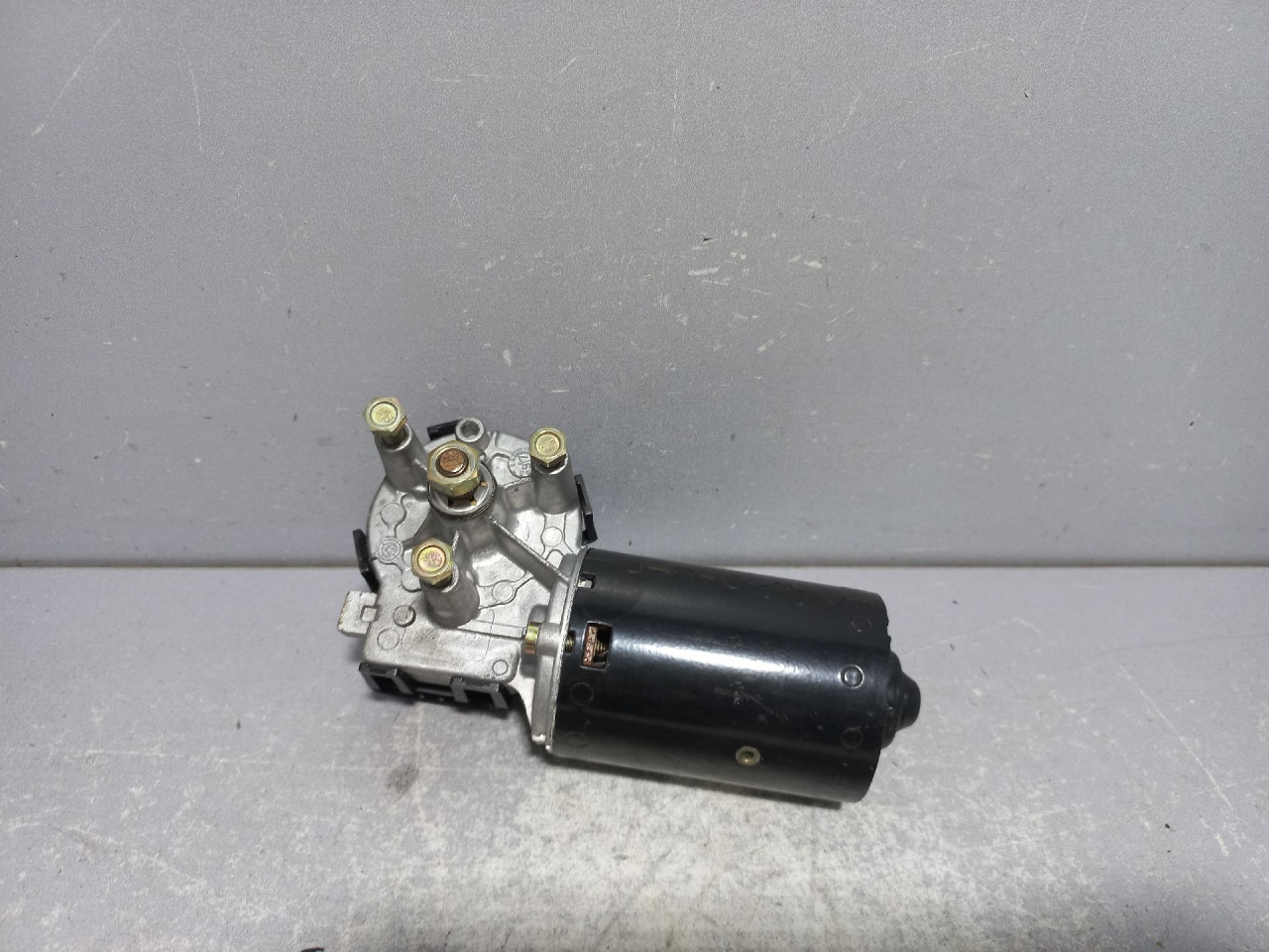 MOTORIC PREDNJEG BRISACA VOLVO S70/V70 > 97-00 9169321