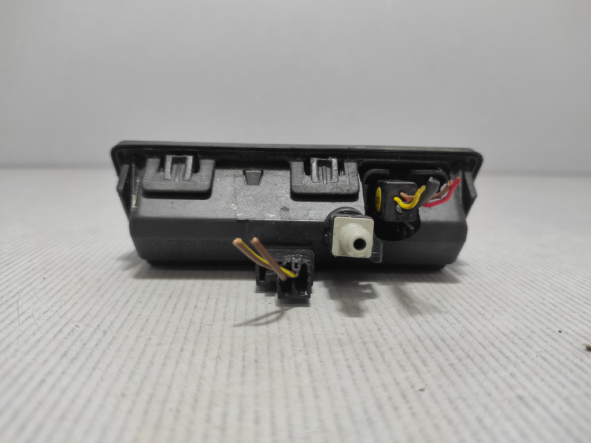 DIJELOVI RUCKA GEPEKA SKODA FABIA > 14- 6V0827566H