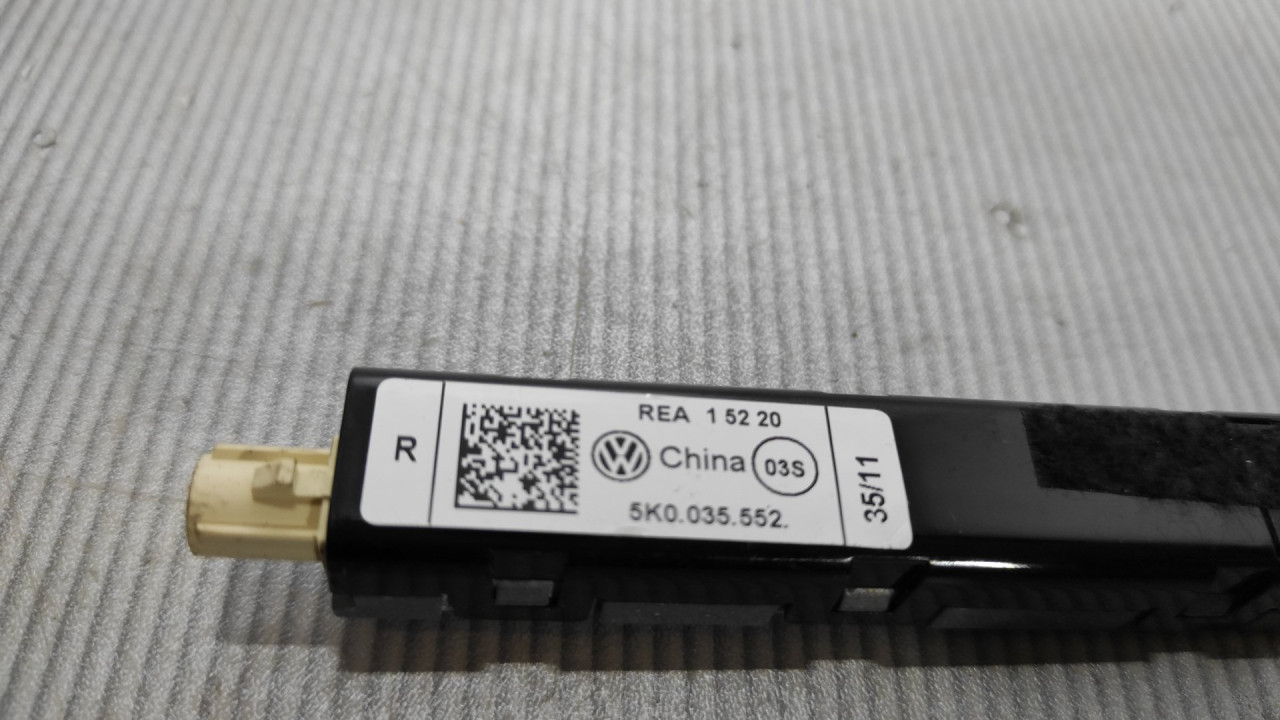 DIJELOVI ANTENA VW GOLF 6 > 08-12 5K0035552
