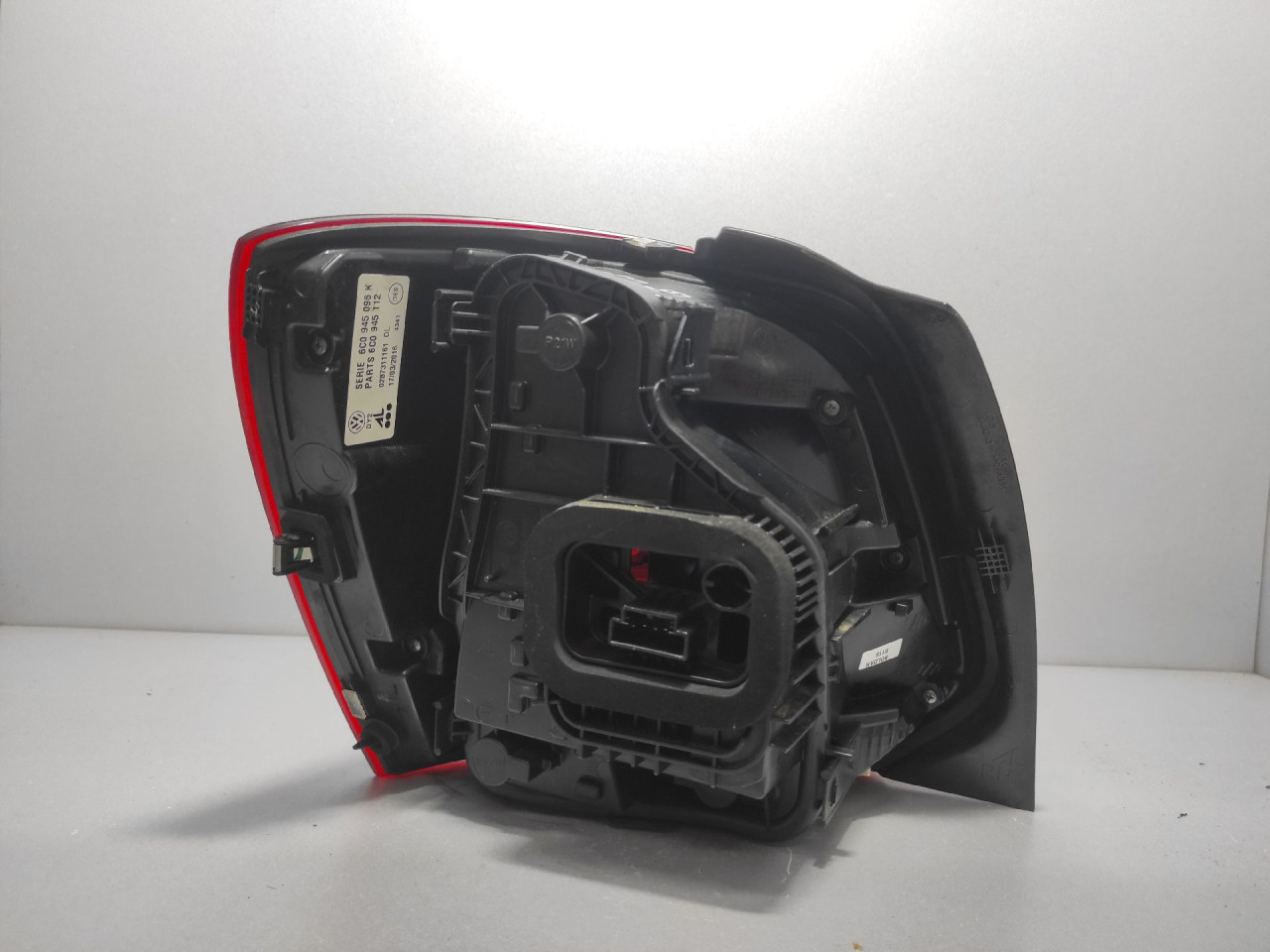 DIJELOVI STOP SVJETLO VW POLO > 14-17 6C0945096K