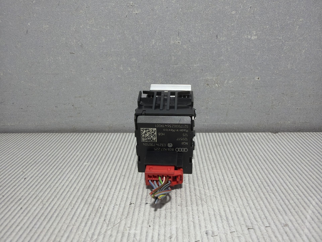DIJELOVI PREKIDAC AUDI Q5 (FY) > 17 - 20  3.0 80B927225