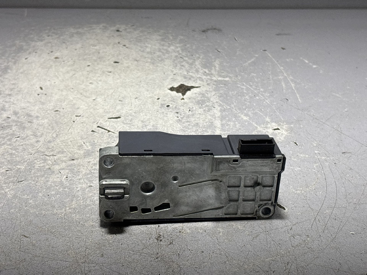 DIJELOVI BRAVA VW PASSAT B8 > 19 - 1.6 3Q0905861B