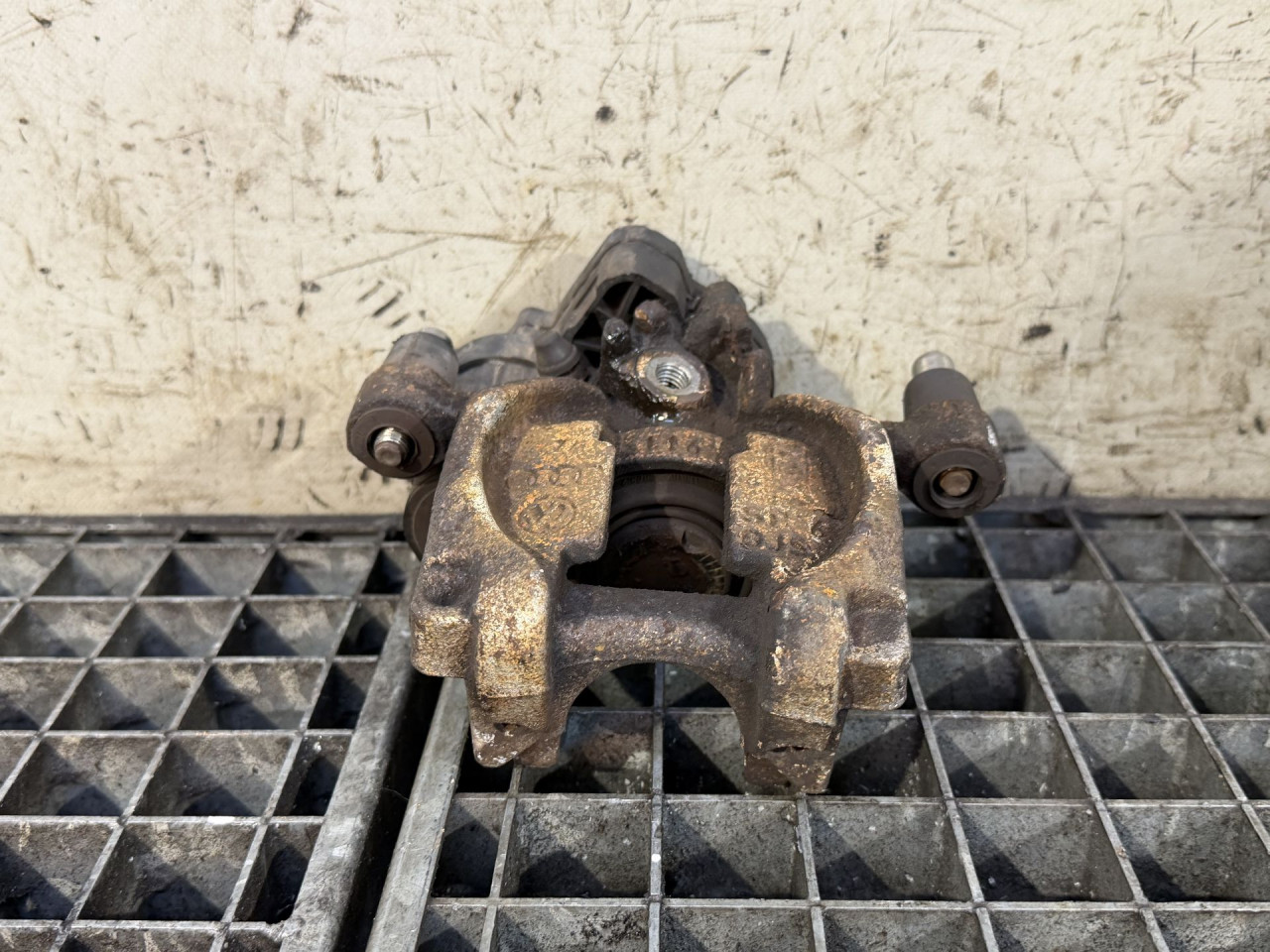 KOCIONA KLJESTA AUDI A3 (8V1/8VA) > 12-16 8V0615424D