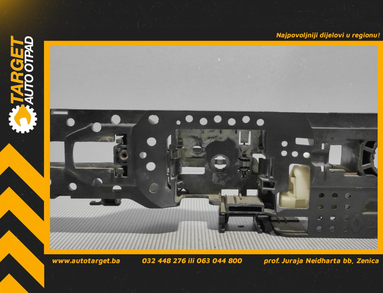 DIJELOVI RUCKA VRATA RENAULT MEGANE > 08-12 806070032R