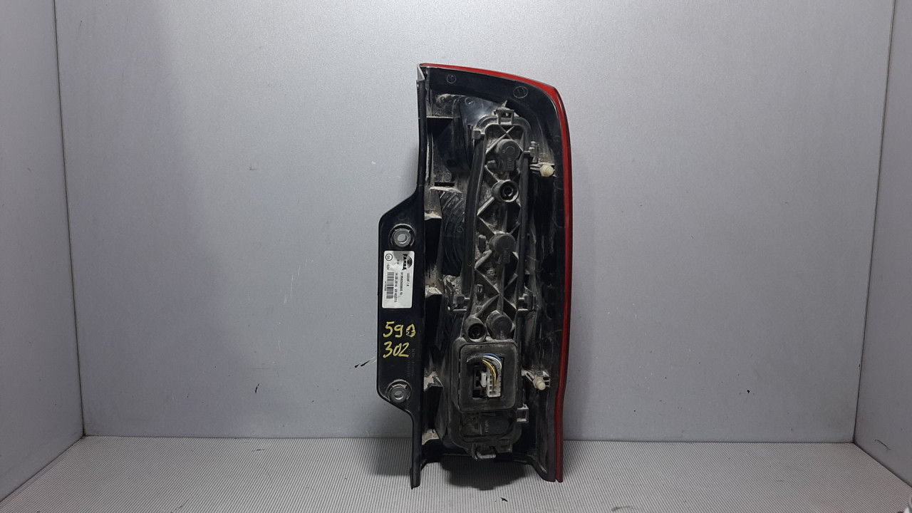 STOP SVJETLO FIAT QUBO > 08-16 01358250080E